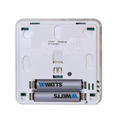 Face arrière du thermostat montrant le compartiment pour 2 piles alcalines AAA LR03 de 1,5V.