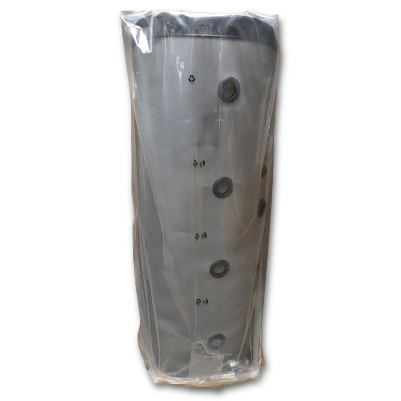 Ballon tampon 300 Litres sur palette sous film plastique avec étiquette de stockage.